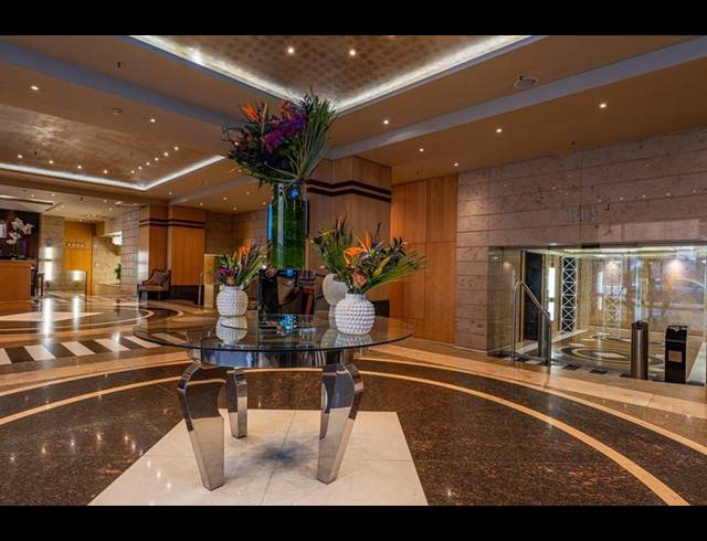 3 BEDROOM APARTMENT FOR SALE IN SANDOWN